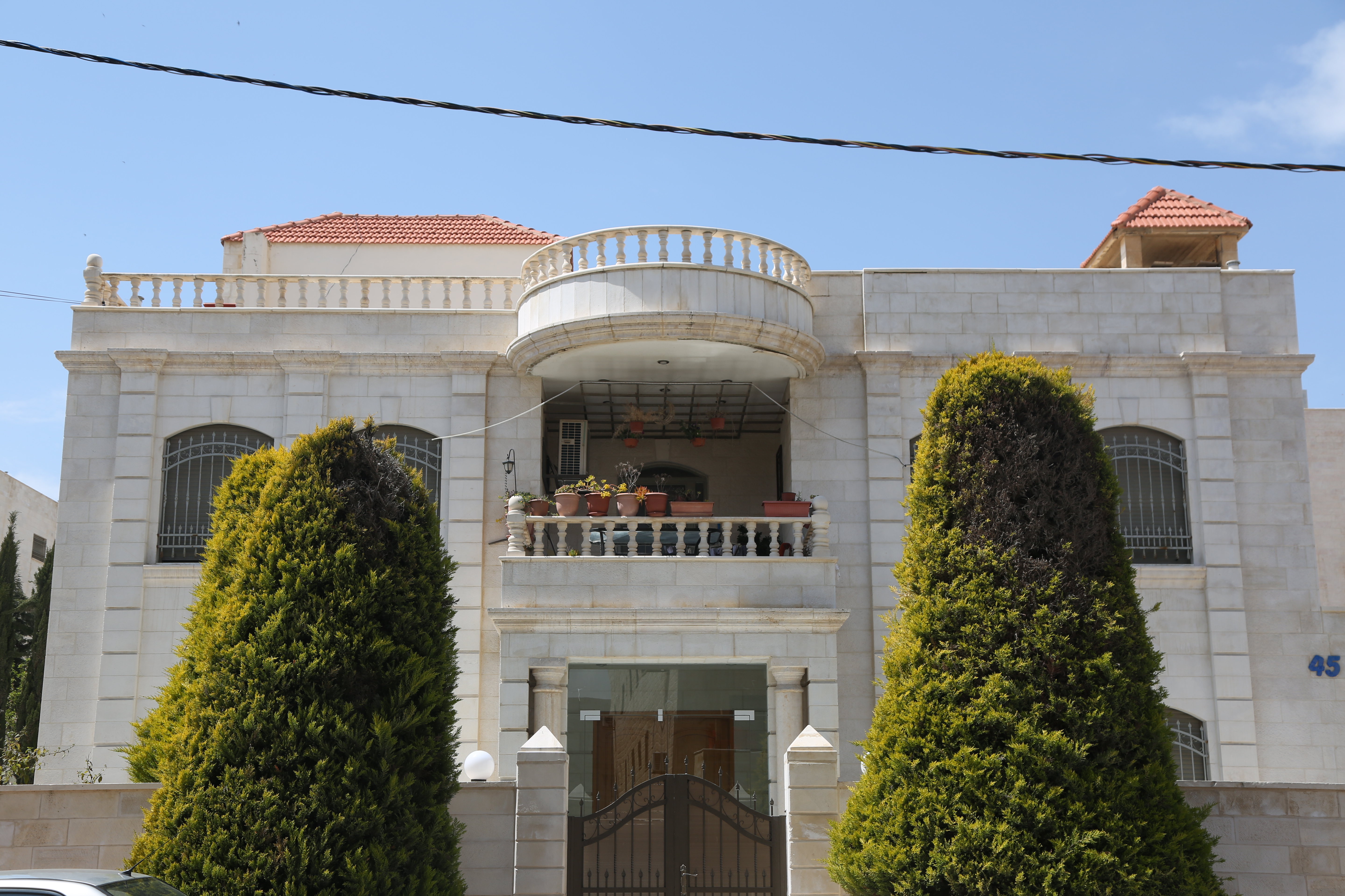 فلل ومنازل — عمارة سكنية في الأردن